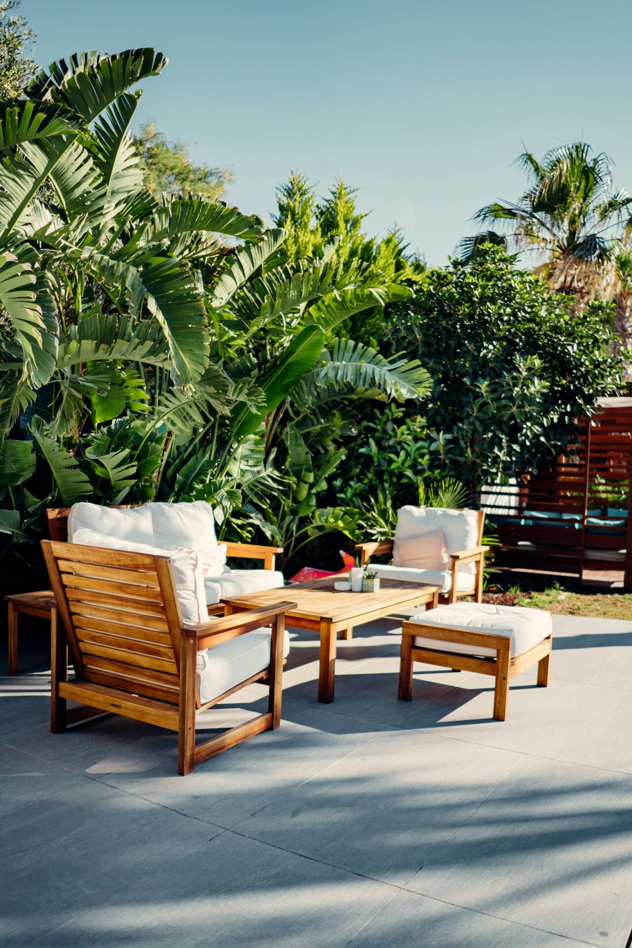 How To Choose The Right Furniture For Your Rooftop Garden How To Choose The Right Furniture For Your Rooftop Garden
